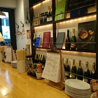スタンドシャン食 -Tokyo 新橋虎ノ門- Champagne & GYOZA BAR_2