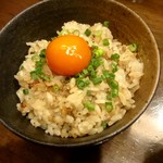麺屋龍壽 - ガリバタご飯漬け卵黄のせ300円