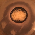 ボニュ - しかも冷たい。何故冷たいのかも不思議だった