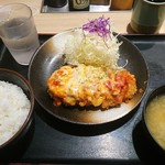 松乃家 - チーズトマトロースかつ定食 630円