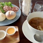 カフェアンドバー チャーリーズ - 
