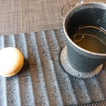ルコックルージュ - フォアグラのマカロンと柚子茶！