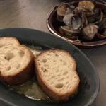 アンツ ミールズ アンド コーヒー バー - 