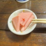 栄屋酒場 - お通しのカブ