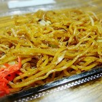 お好み焼天国 みっちゃん家 - 特徴的なedgeの効いた麺