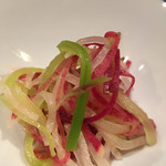 一碗水 - 咬春桙什錦(紅芯大根、チシャ、金針菜の和え物(南方の春節料理))