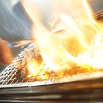 ホルモンと日本酒 ホルモン屋かねちゃん - 何焼いてるのかわからんw