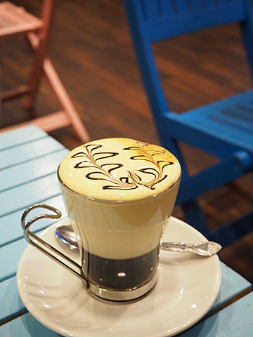 ベトナムカフェ エッグコーヒー ベトナムカフェ Egg Coffee 新大久保 カフェ 食べログ