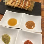 スタンドシャン食 Osaka北新地 Champagne & GYOZA BAR - 