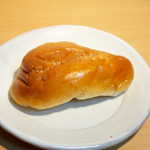 田園ベーカリー - チョコバナナパン（￥180）。生地は素朴な菓子パン生地だが、もっちり感があって好印象