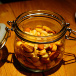 クラフトビアハウスモルト - 燻製ミックスナッツ