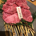 炭火焼肉 牛仁 - 