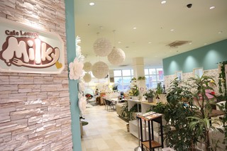 Cafe Lounge Milky - 店内入口