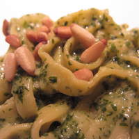 Wattle Tokyo - 大葉とジャガイモのパスタ  松の実を散らして  ジェノヴェーゼソースＵＰ１