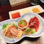 鳥田中 - 湯引き盛合せ  600円