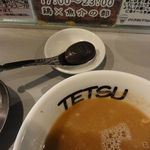 口頭で頼む焼き石はレンゲに乗せてくれます