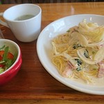 ひまわり - ベーコンと野菜のクリームパスタ