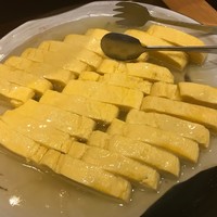 黒毛和牛専門 天の幸山の幸 淀屋橋店  - あんをたっぷりとかけた出汁巻き。朝食としては非常に魅力的です。