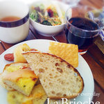 La Brioche caffe - 来店2度目…パン盛り1皿目