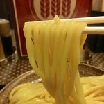 三ツ矢堂製麺 - 麺のアップ