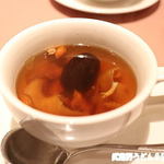中国料理 成蹊 - 成蹊オリジナル フカヒレ入り薬膳蒸しスープ