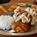 マーダル - 【パロタセット カレー2種@税込980円】パロタ＆ライスに、タンドリーチキン