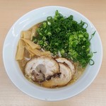 らーめん無双 - ネギらーめん豚骨醤油 790円