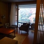 登別温泉郷 滝乃家 - 部屋のリビング部分