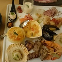 ブッフェアンドカフェ スロープサイドダイナー ザクロ - 