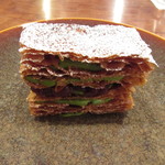 御影 ジュエンヌ - 宇治の抹茶と小豆を使ったミルフィーユ