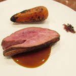 御影 ジュエンヌ - メインデッシュ～フランスシャラン産鴨とニンジンの炭火焼き