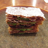 御影 ジュエンヌ - 宇治の抹茶と小豆を使ったミルフィーユ