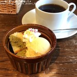 Living cafe - キーマカレーセット：ミニデザート＆ドリンク