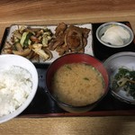 やす - 焼肉定食＝７５０円