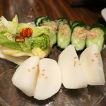 鳥みつ - 漬物盛り合わせ