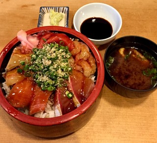 鮨処 一真 - 海鮮丼