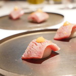 Gaggan - 寿司に見立てた料理