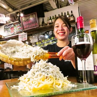 シラスかけ放題！名物！たっぷりシラスのペペロンチーノ♪