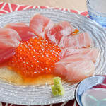 Tuna and salmon roe