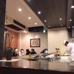 神泉いちのや - 和モダンな店内