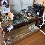 手打ち大石田そば　きよ - 玄関口の地産販売品