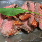 ディーンアンドデルーカ - 牛肉のタリアータ トマトソース(1,512円＋税)