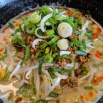 筑豊的担々麺 烏龍 本店 - 白担々麺700円　大盛り＋100円