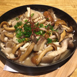 炎影 - いろいろキノコバター炒め¥560(税別)