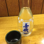 ラーメンQ - 酒(熱燗)¥500。松本市内の地酒です。