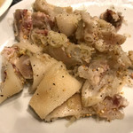 焼肉興隆 - ◉豚足（ゴマ味付) 600円+税。味が濃いのにさっぱり！これまでの豚足の概念が覆されます