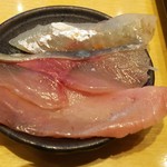 氷見回転寿司　粋鮨 - ３種の魚。