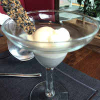 TRATTORIA CREATTA - 黒白胡麻のパンナコッタ　きな粉アイス