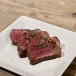 Barca. - 北海道産エゾシカの炭火焼き 〜焦がしバターと国産粒マスタード〜