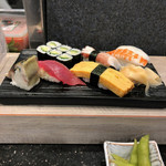 寿司の美登利 - 梅にぎり 800円